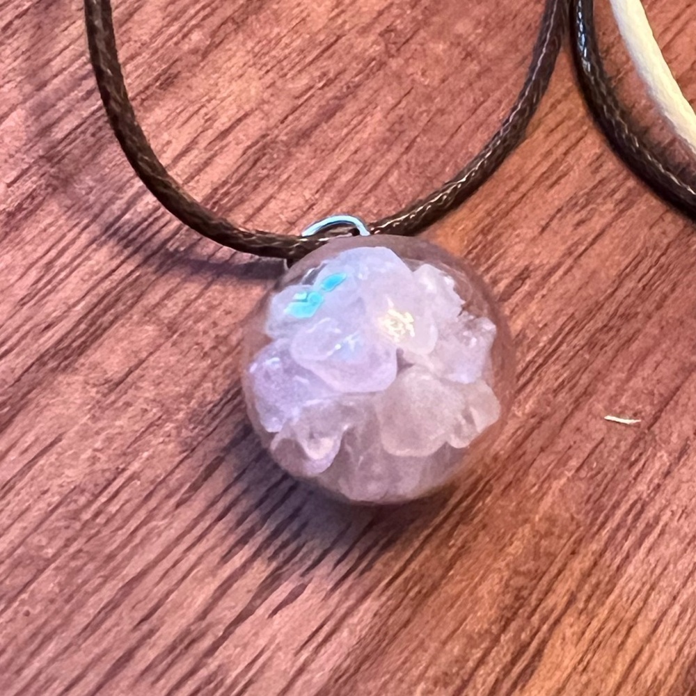 Hand filled glass globe pendants with assorted crystal chips. Set of 3. - Picture 2 of 3